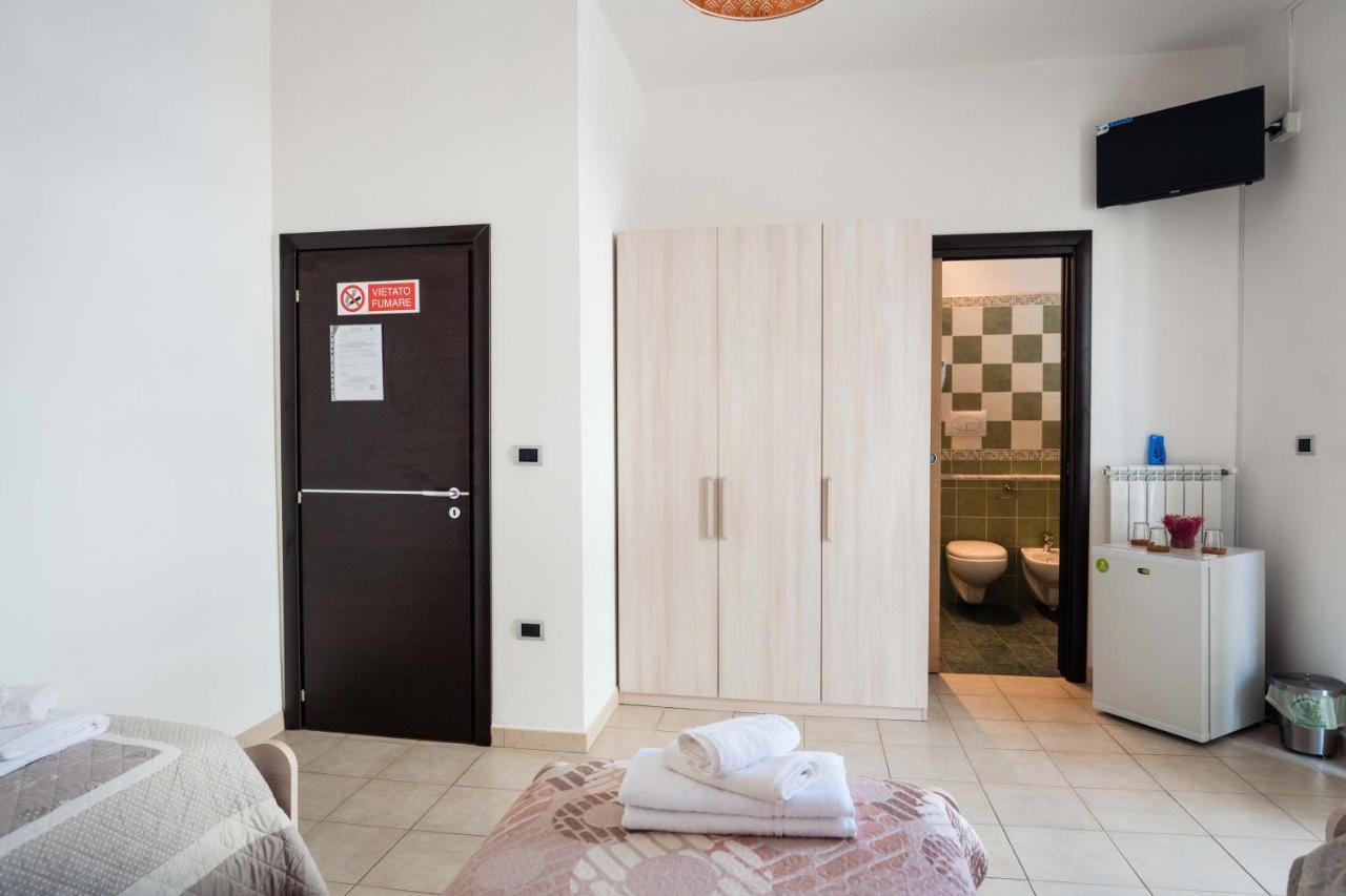 B&B Dell'Infopoint-La Via Silente Castelnuovo Cilento ภายนอก รูปภาพ