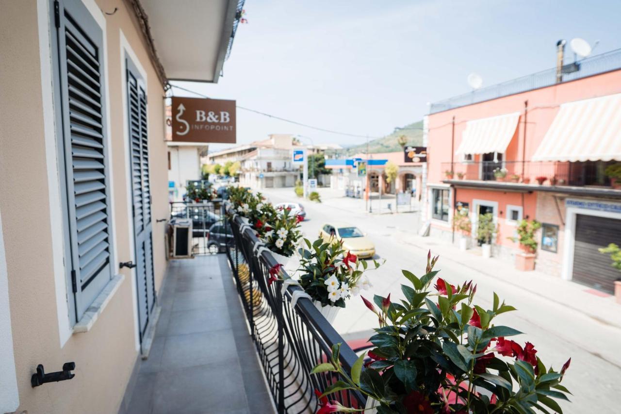 B&B Dell'Infopoint-La Via Silente Castelnuovo Cilento ภายนอก รูปภาพ