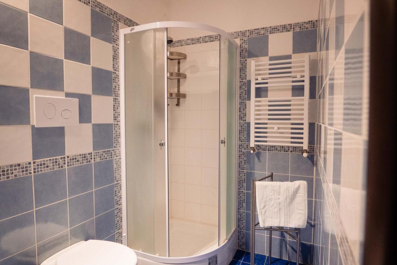 B&B Dell'Infopoint-La Via Silente Castelnuovo Cilento ภายนอก รูปภาพ