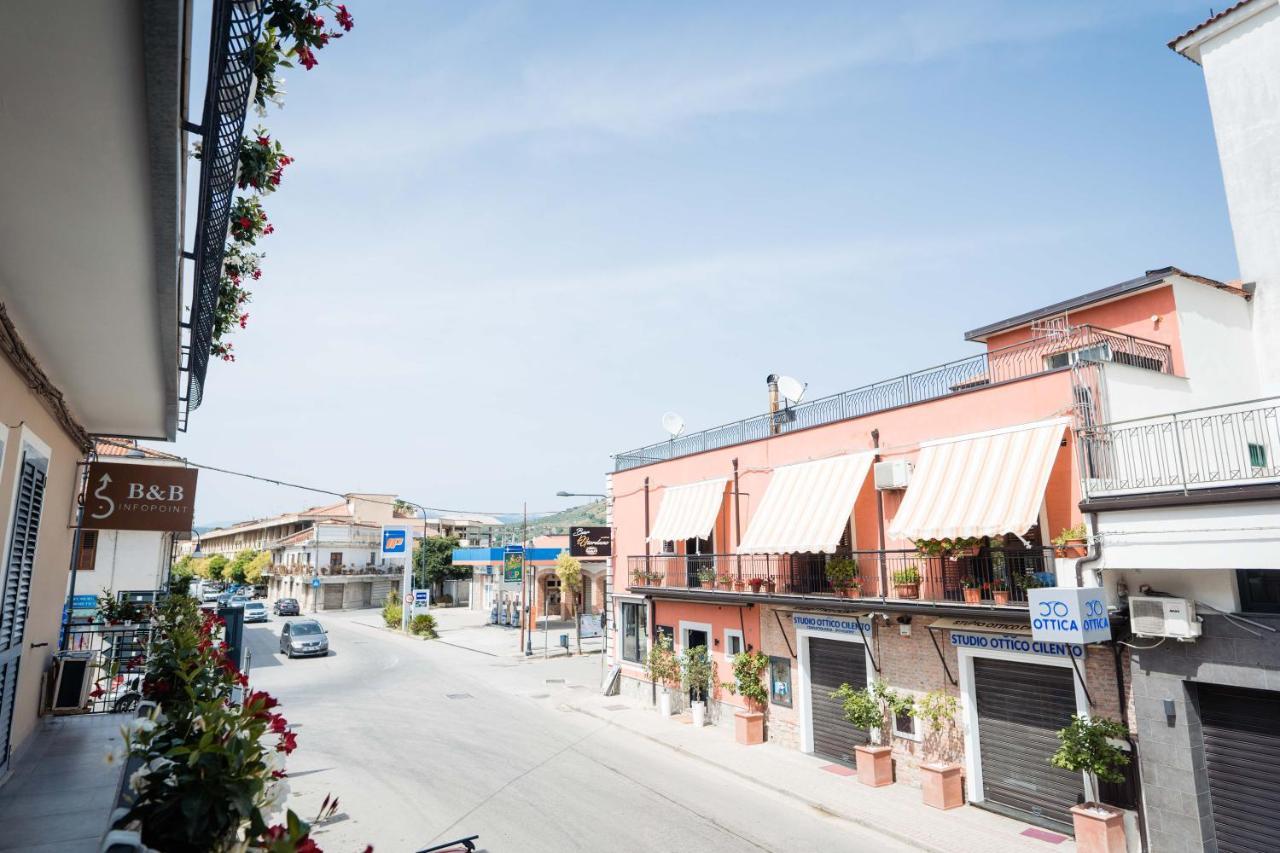 B&B Dell'Infopoint-La Via Silente Castelnuovo Cilento ภายนอก รูปภาพ
