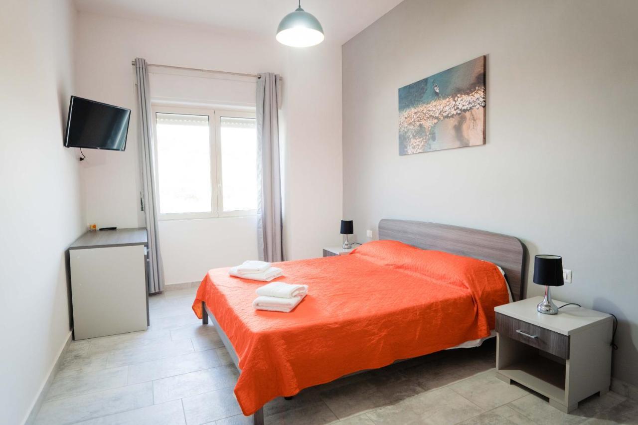 B&B Dell'Infopoint-La Via Silente Castelnuovo Cilento ภายนอก รูปภาพ