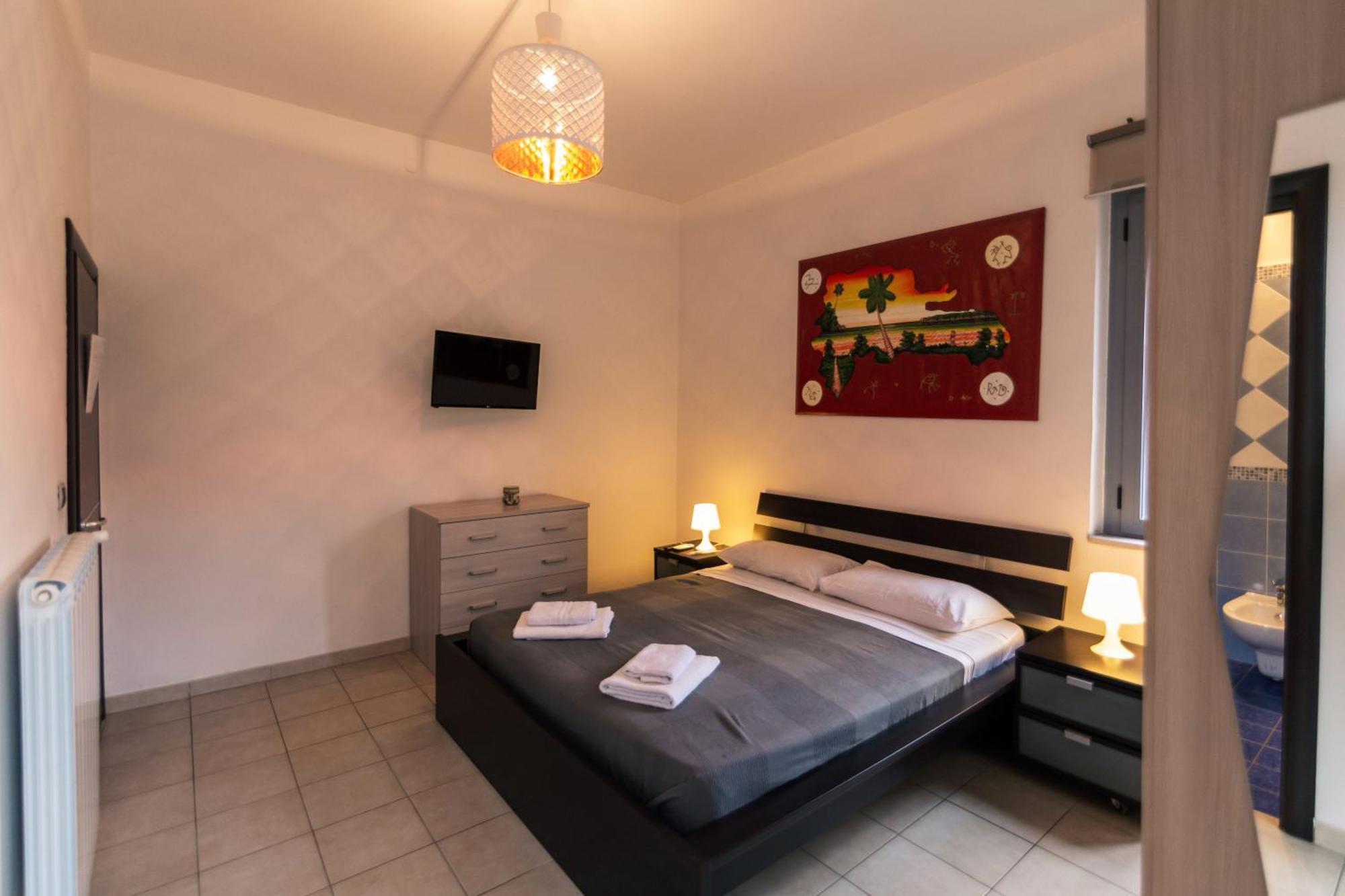 B&B Dell'Infopoint-La Via Silente Castelnuovo Cilento ภายนอก รูปภาพ